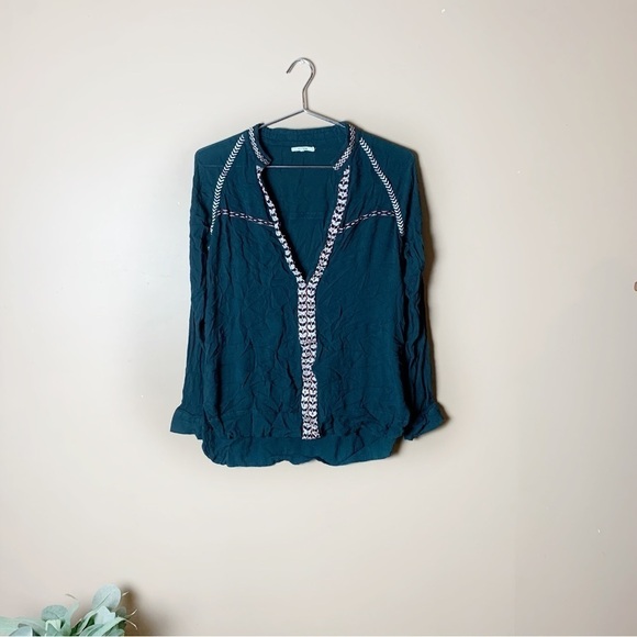 [Tularosa] Wyatt Dark Green Embroidered Long Sleeve Top - Picture 2 of 9